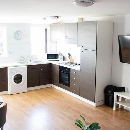 Large Ground Floor Pet Friendly 2 Bedroom Apartment With Free Parking Loughborough Esterno foto