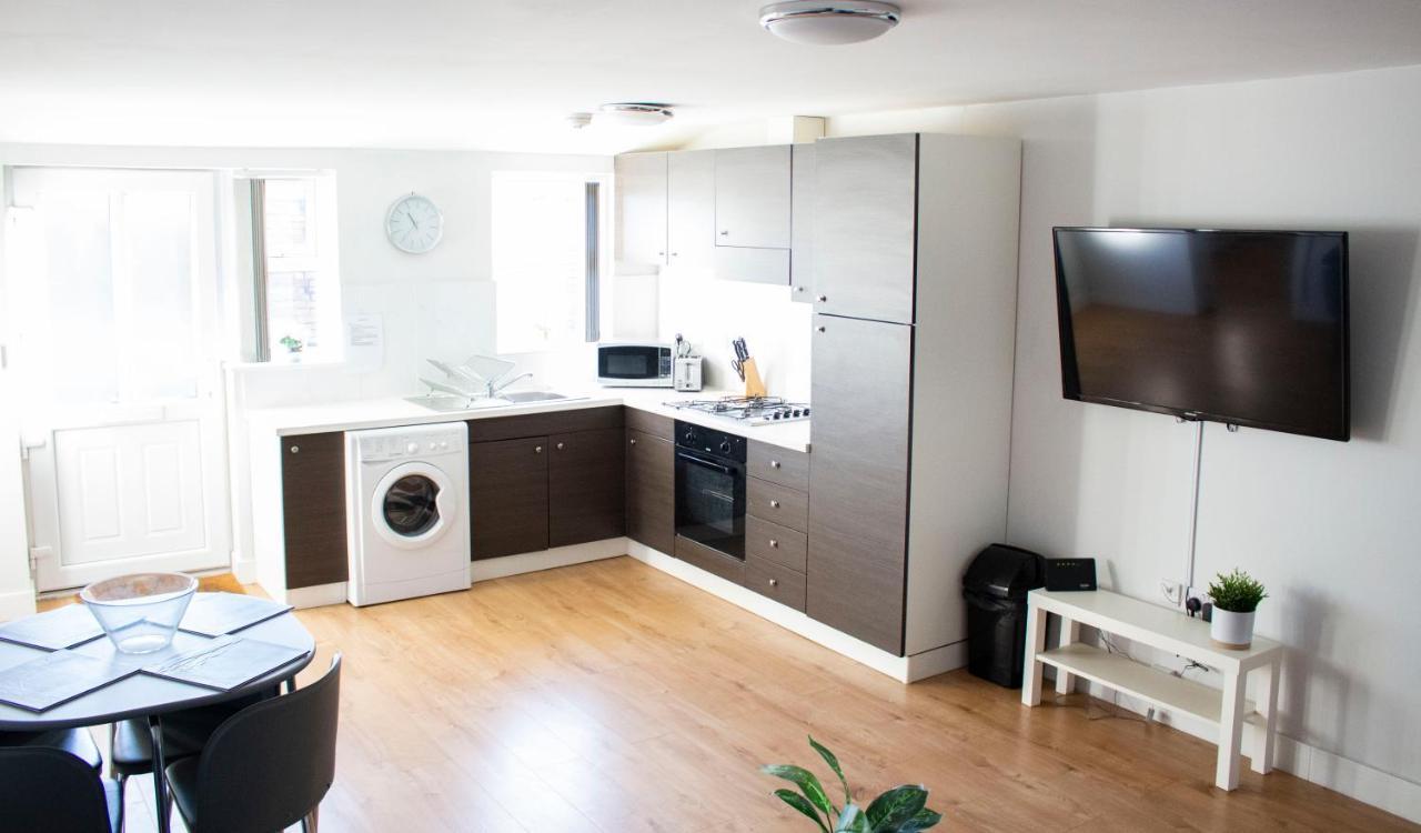 Large Ground Floor Pet Friendly 2 Bedroom Apartment With Free Parking Loughborough Esterno foto